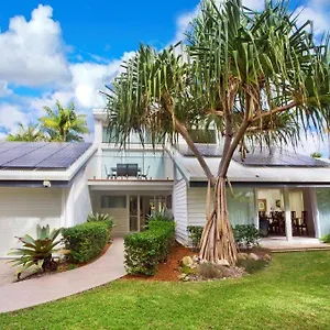 idyllic-waterfront-luxury-in-the-heart-of-noosa.hotelssunshinecoast.net/